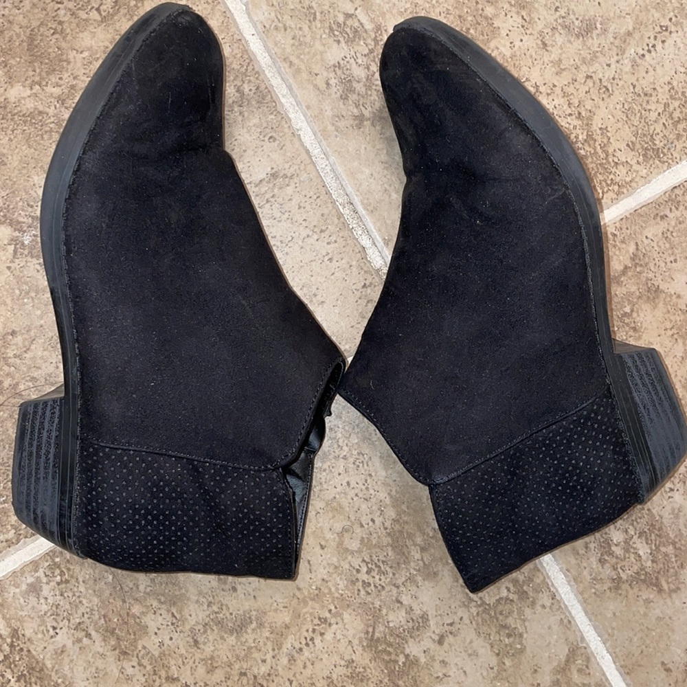 Gently worn girls boots.